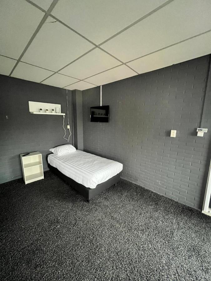 Hotel De Raket Rogat Eksteriør billede