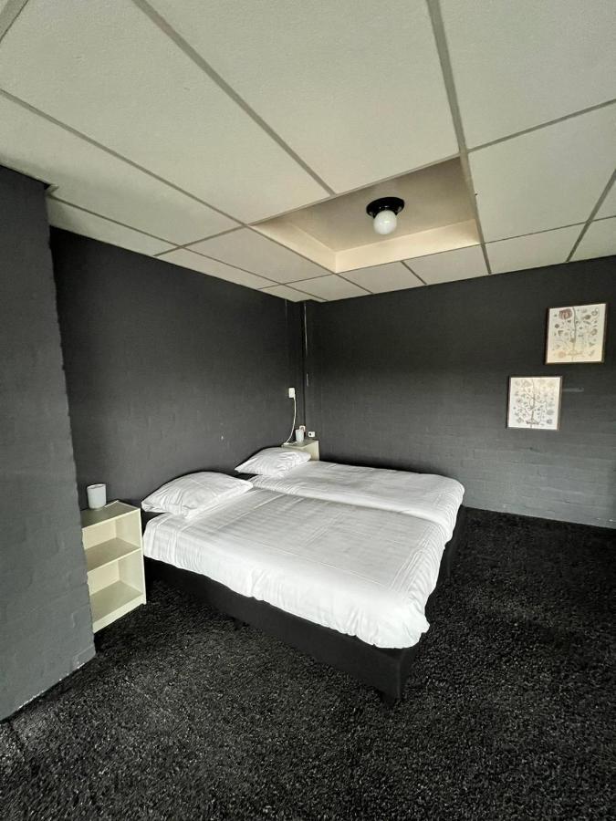Hotel De Raket Rogat Eksteriør billede