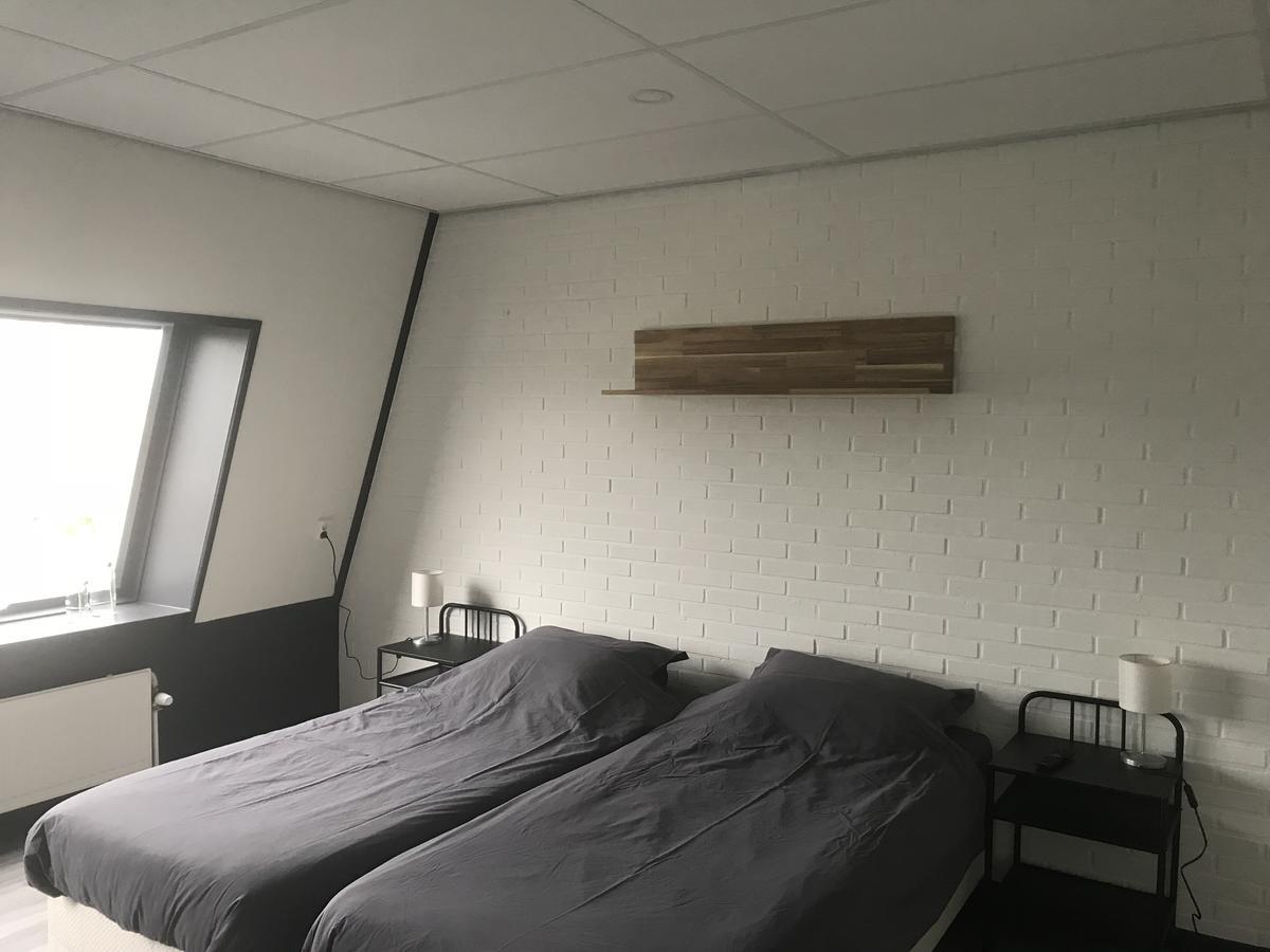 Hotel De Raket Rogat Eksteriør billede